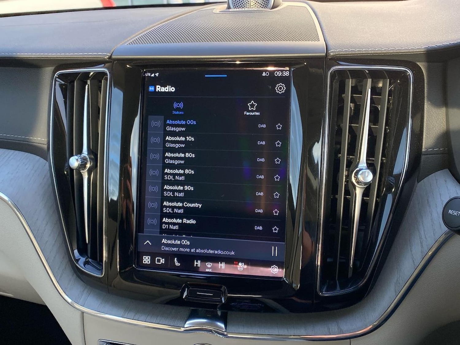 Used Volvo XC60 2025 for sale - 77059809: Photo 13