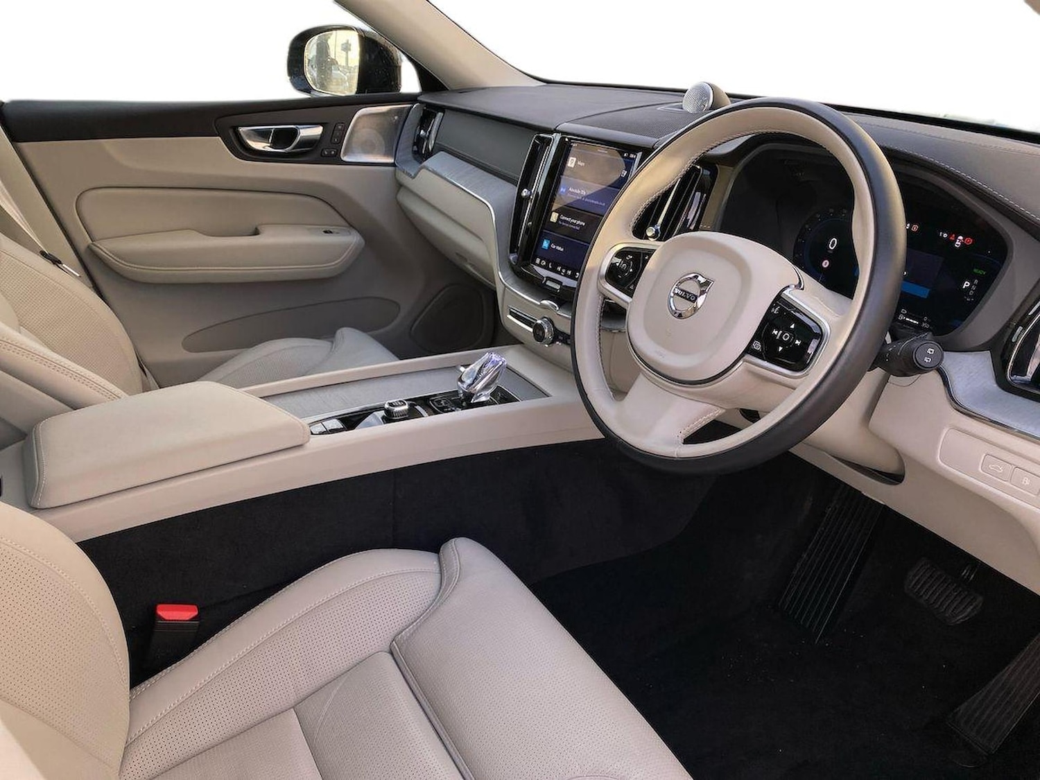 Used Volvo XC60 2025 for sale - 77059809: Photo 17