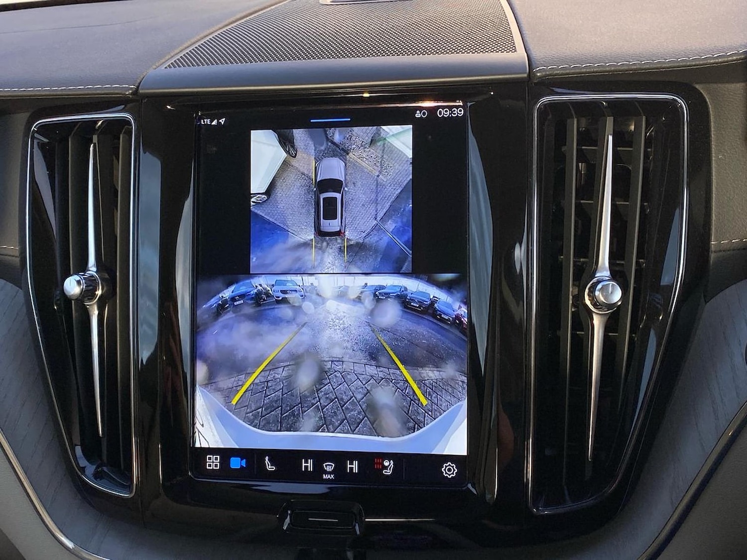 Used Volvo XC60 2025 for sale - 77059809: Photo 25