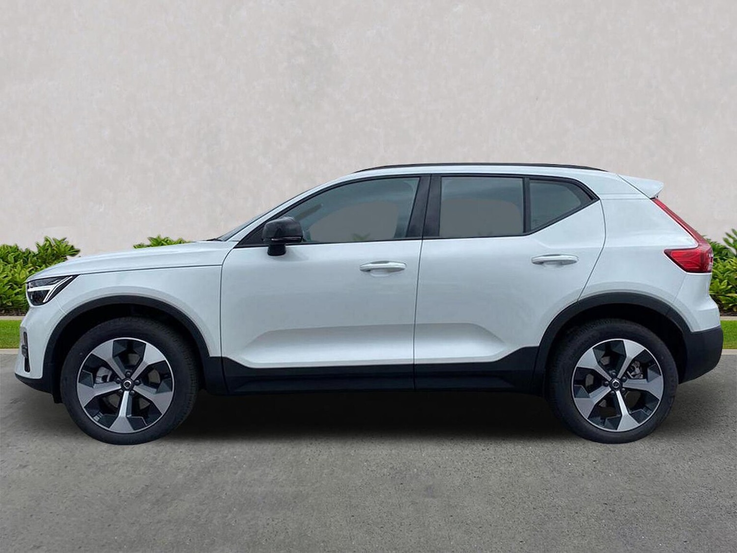 Used Volvo XC40 2025 for sale - 76114362: Photo 19