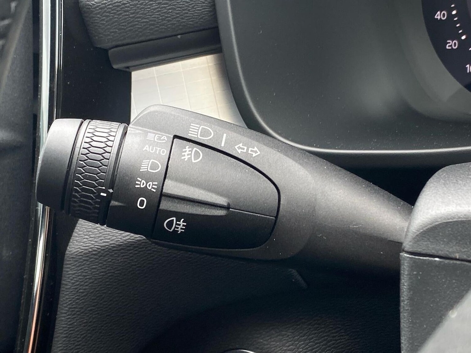Used Volvo XC40 2025 for sale - 76114362: Photo 29