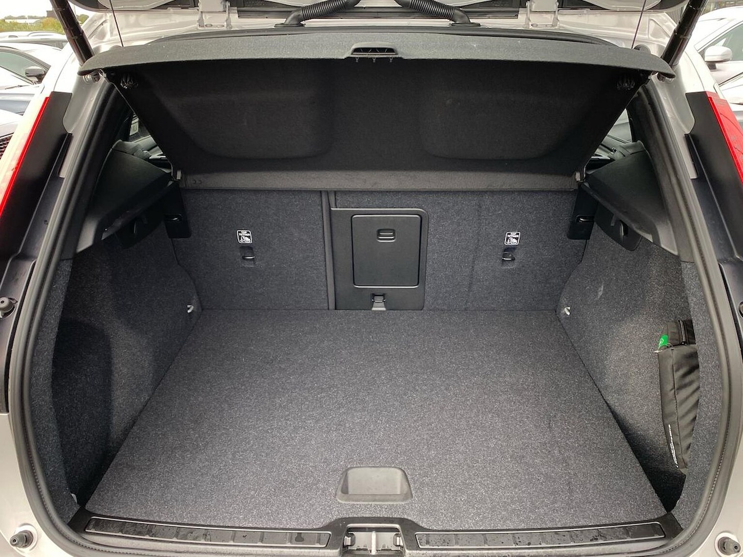 Used Volvo XC40 2023 for sale - 76171594: Photo 18