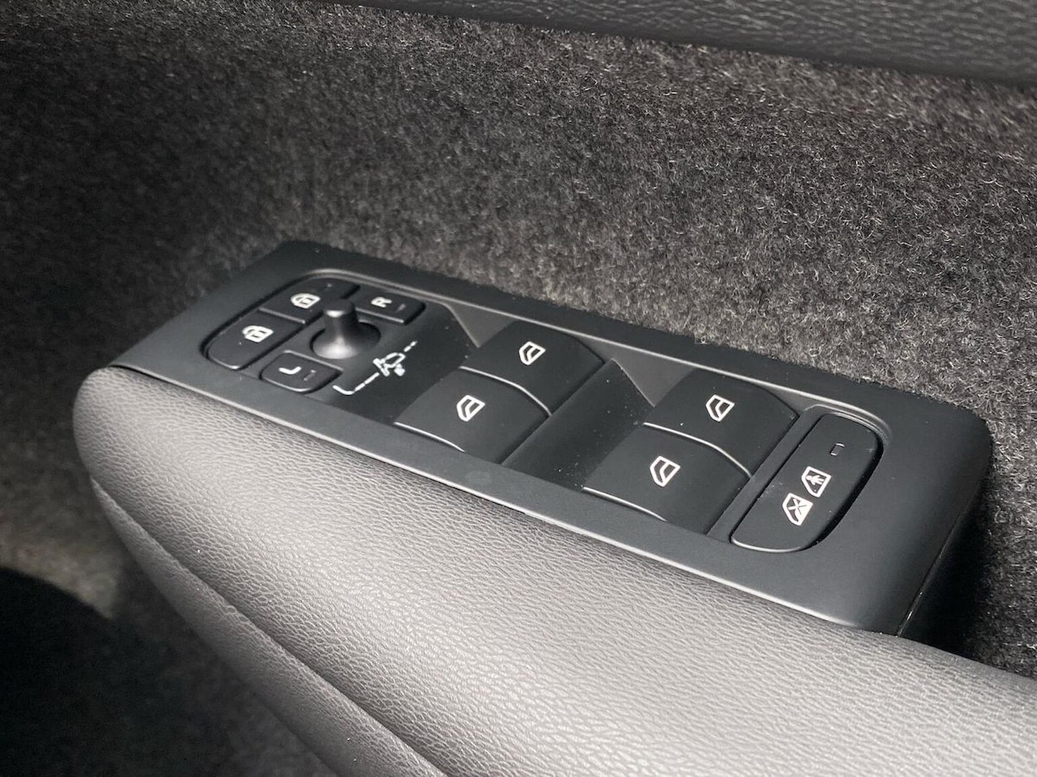 Used Volvo XC40 2023 for sale - 76171594: Photo 22