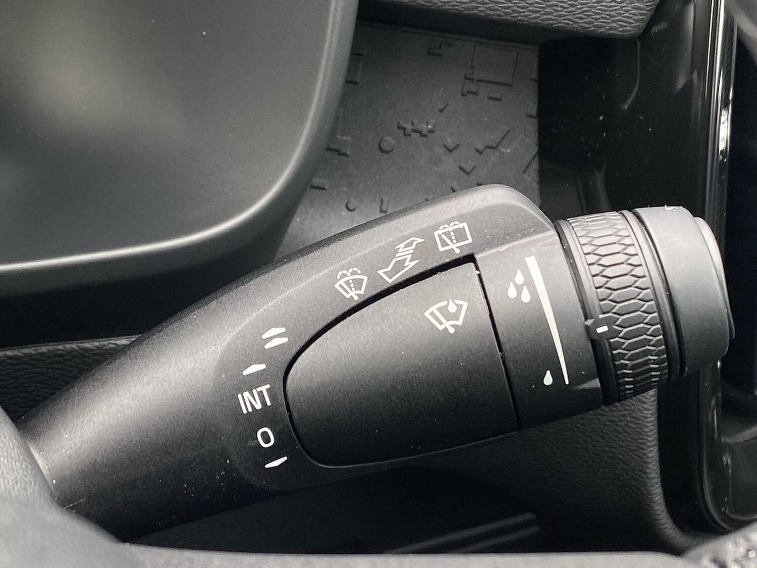 Used Volvo XC40 2023 for sale - 76171594: Photo 28