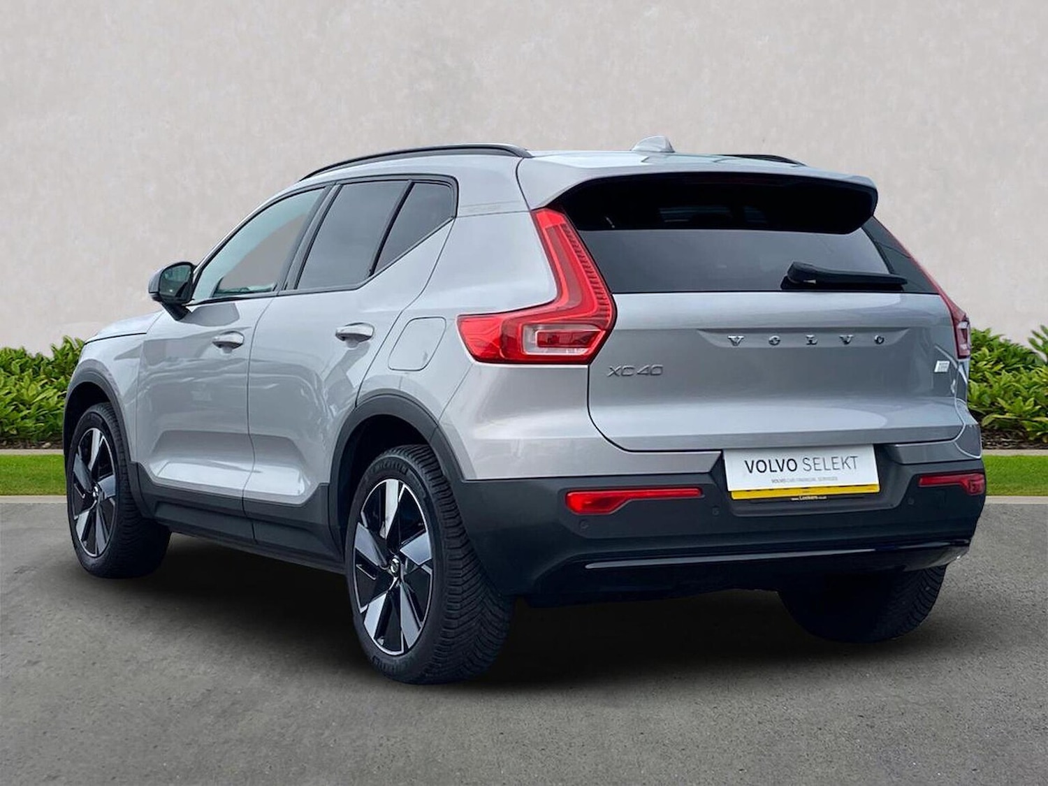 Used Volvo XC40 2023 for sale - 76171594: Photo 3