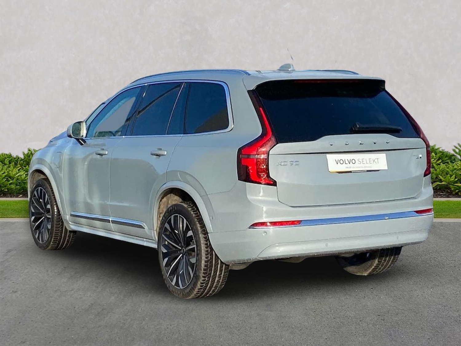 Used Volvo XC90 2025 for sale - 78191087: Photo 2