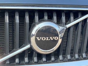 Used Volvo XC60 2022 for sale - 79330235: Photo