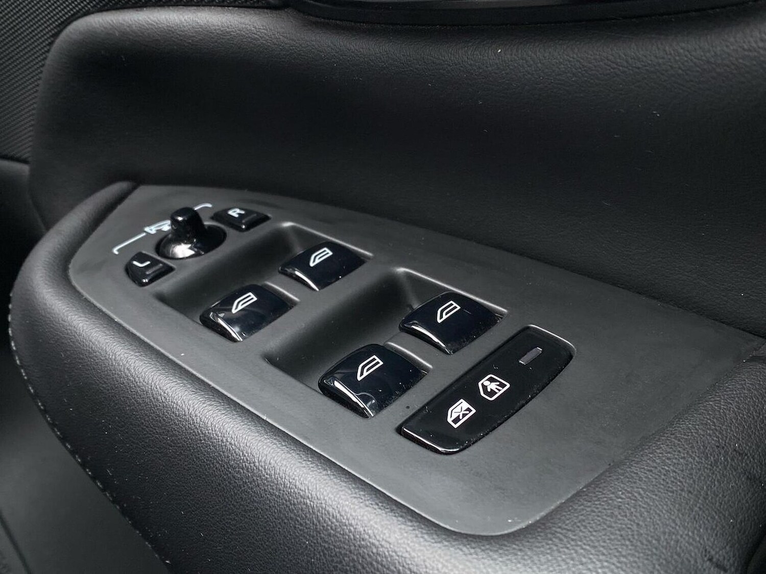 Used Volvo XC90 2023 for sale - 78191258: Photo 23