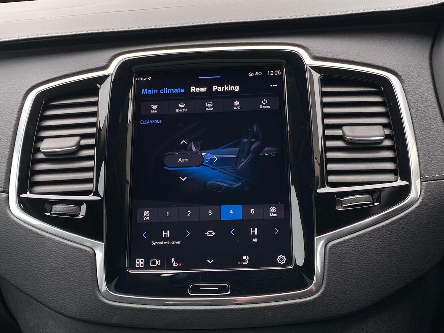 Used Volvo XC90 2023 for sale - 78191258: Photo 27