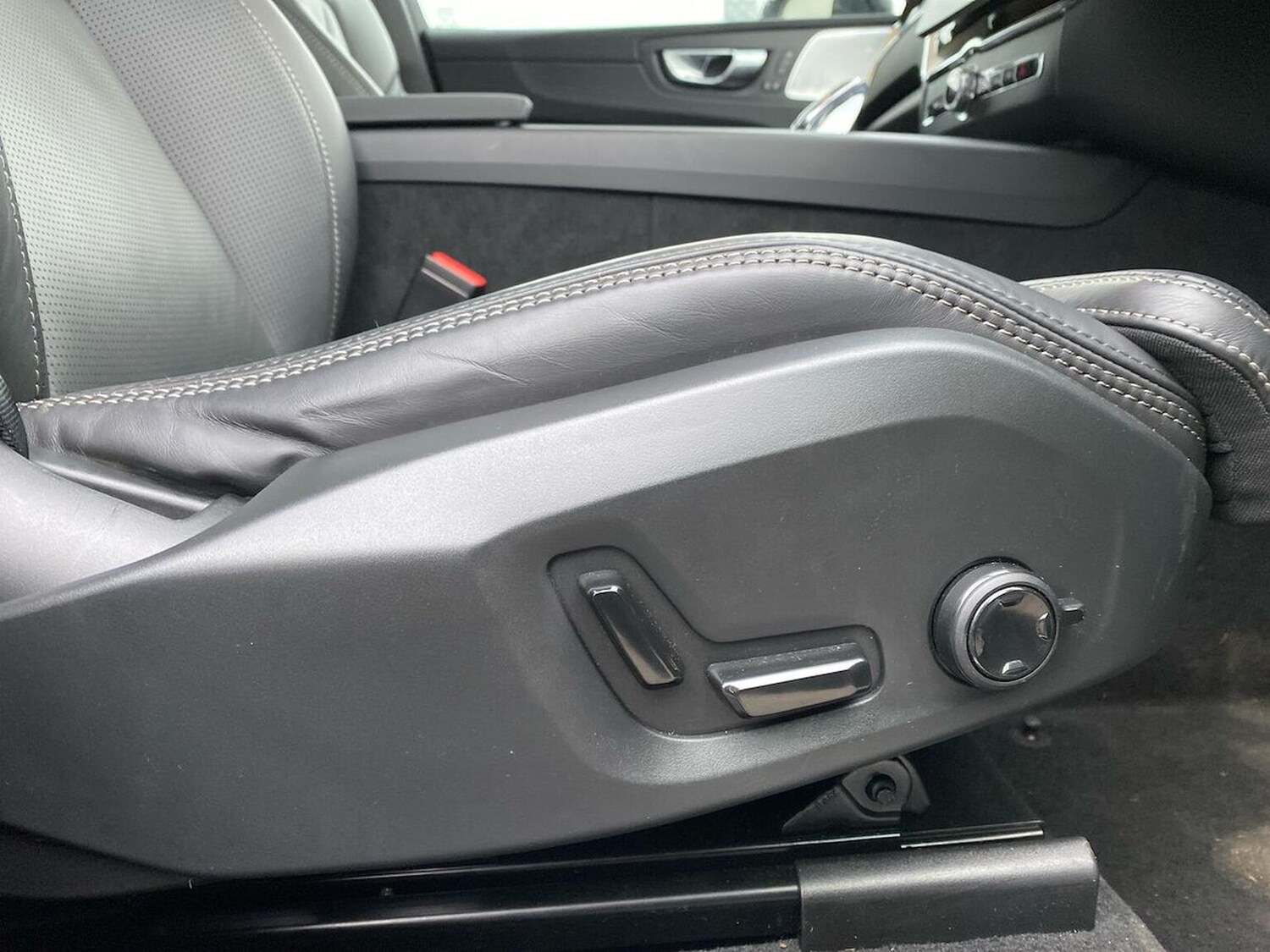 Used Volvo XC60 2025 for sale - 77901699: Photo 29