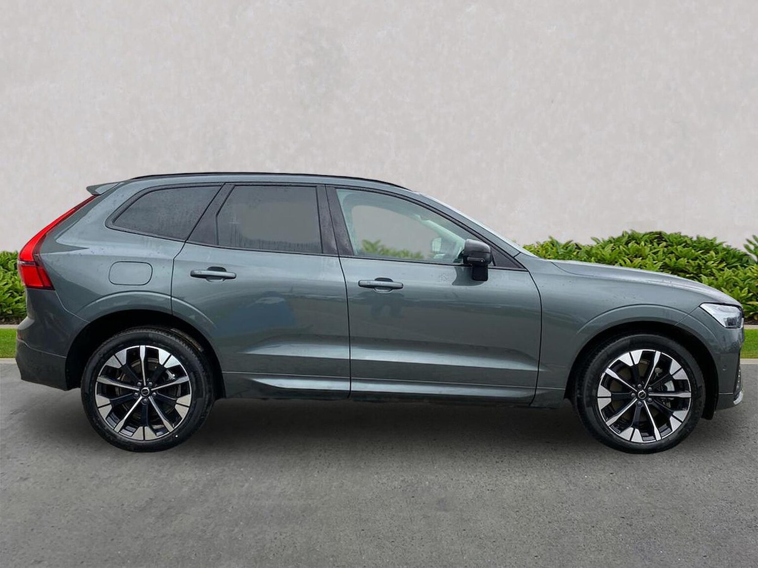 Used Volvo XC60 2025 for sale - 77901699: Photo 3