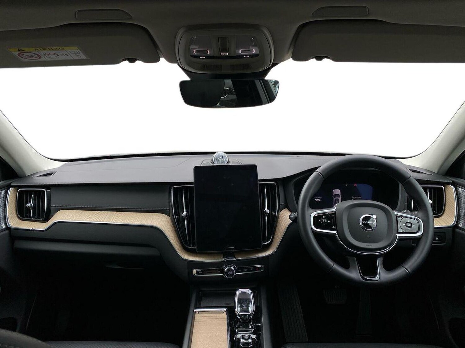 Used Volvo XC60 2025 for sale - 77901699: Photo 8