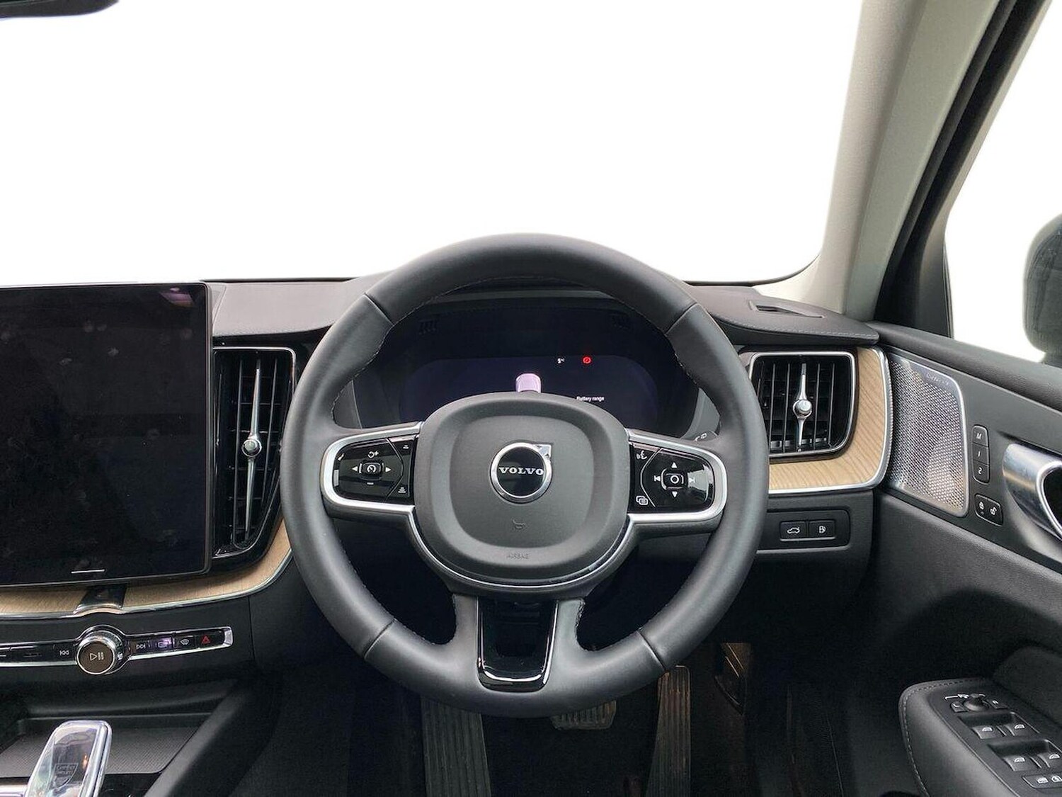 Used Volvo XC60 2025 for sale - 77901699: Photo 9