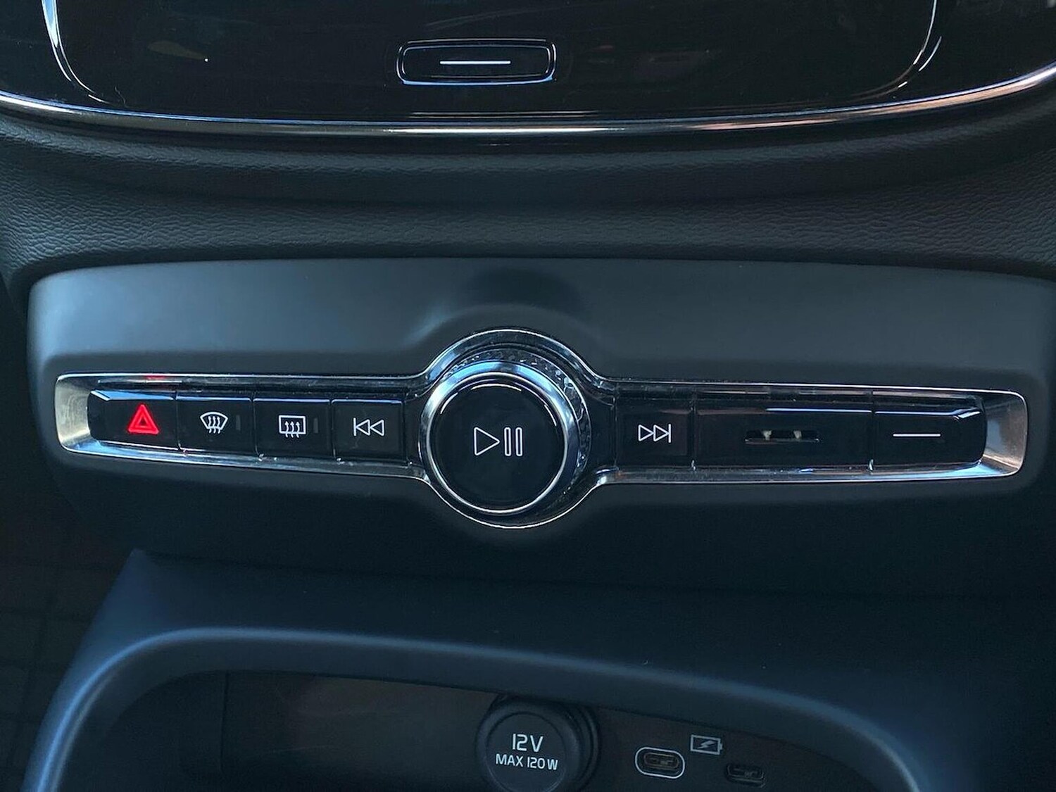 Used Volvo XC40 2022 for sale - 78191093: Photo 14