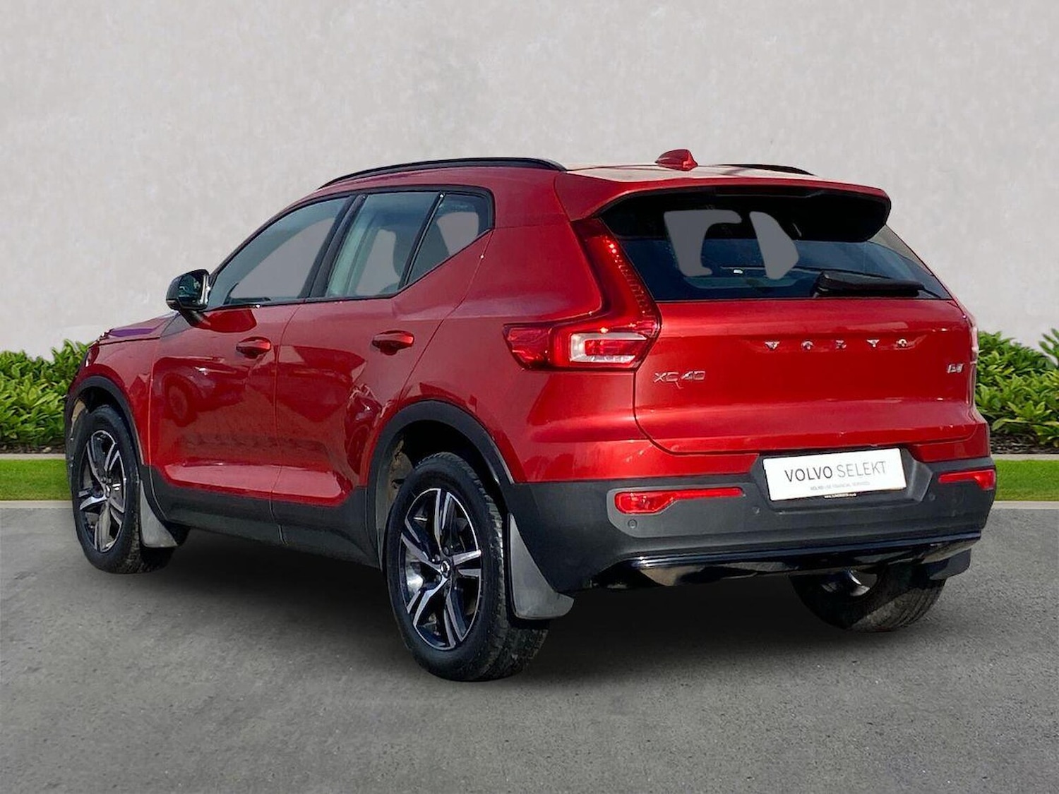 Used Volvo XC40 2022 for sale - 78191093: Photo 2