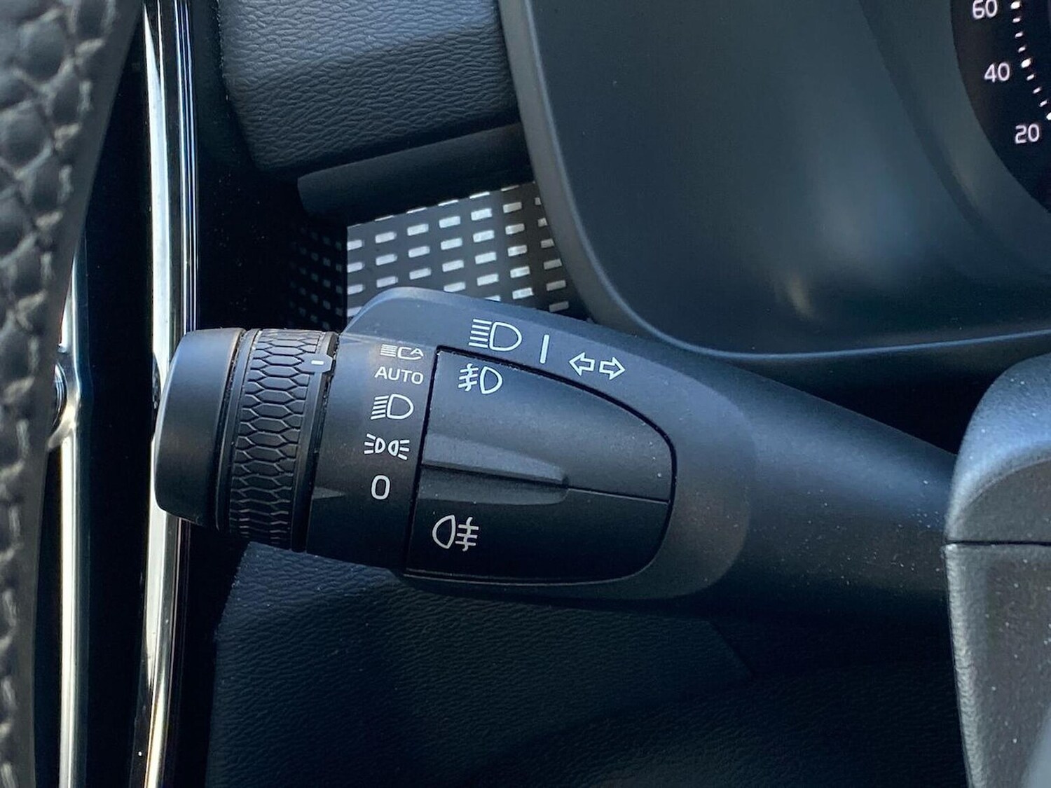 Used Volvo XC40 2022 for sale - 78191093: Photo 31