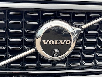 Used Volvo XC40 2023 for sale - 79399369: Photo