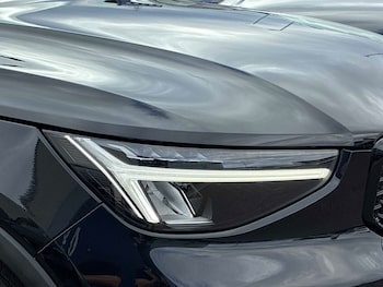 Used Volvo XC40 2023 for sale - 79399369: Photo