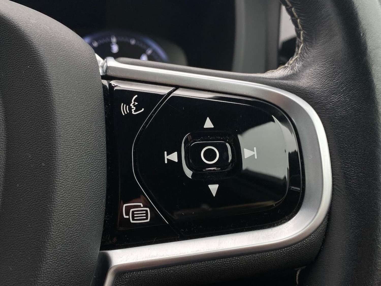 Used Volvo XC60 2021 for sale - 76174210: Photo 27