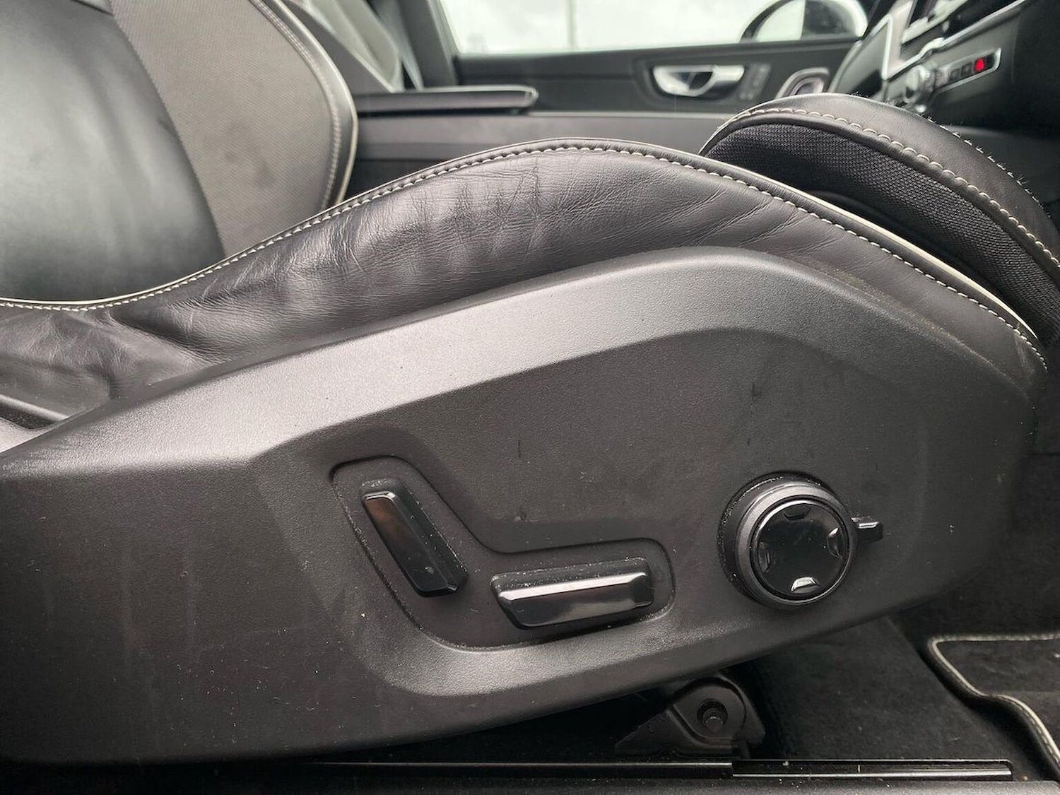 Used Volvo XC60 2021 for sale - 76174210: Photo 31