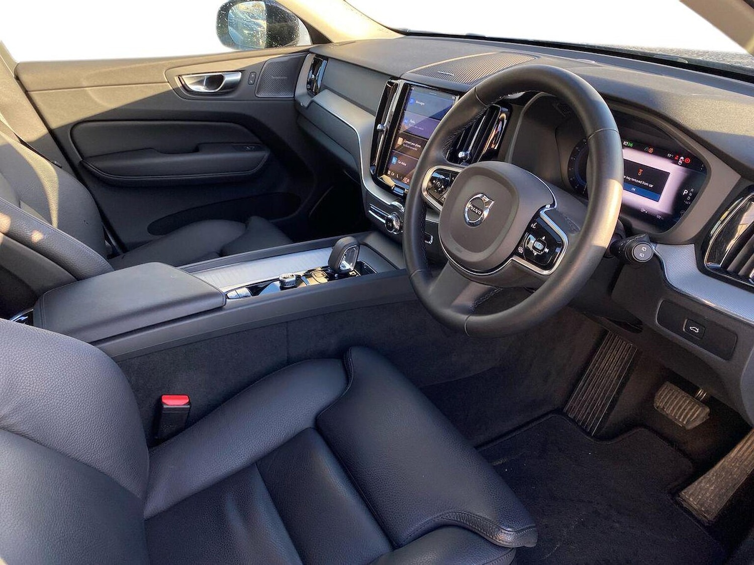 Used Volvo XC60 2023 for sale - 76396925: Photo 16