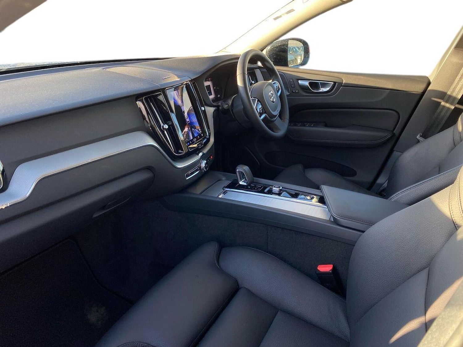 Used Volvo XC60 2023 for sale - 76396925: Photo 8