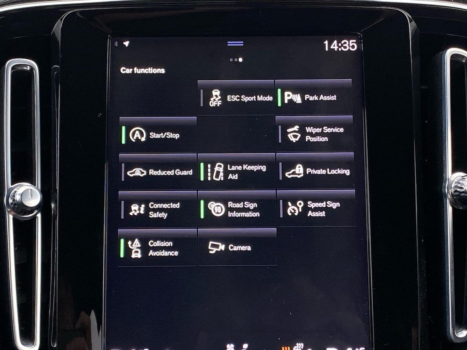 Used Volvo XC40 2020 for sale - 76490758: Photo 2