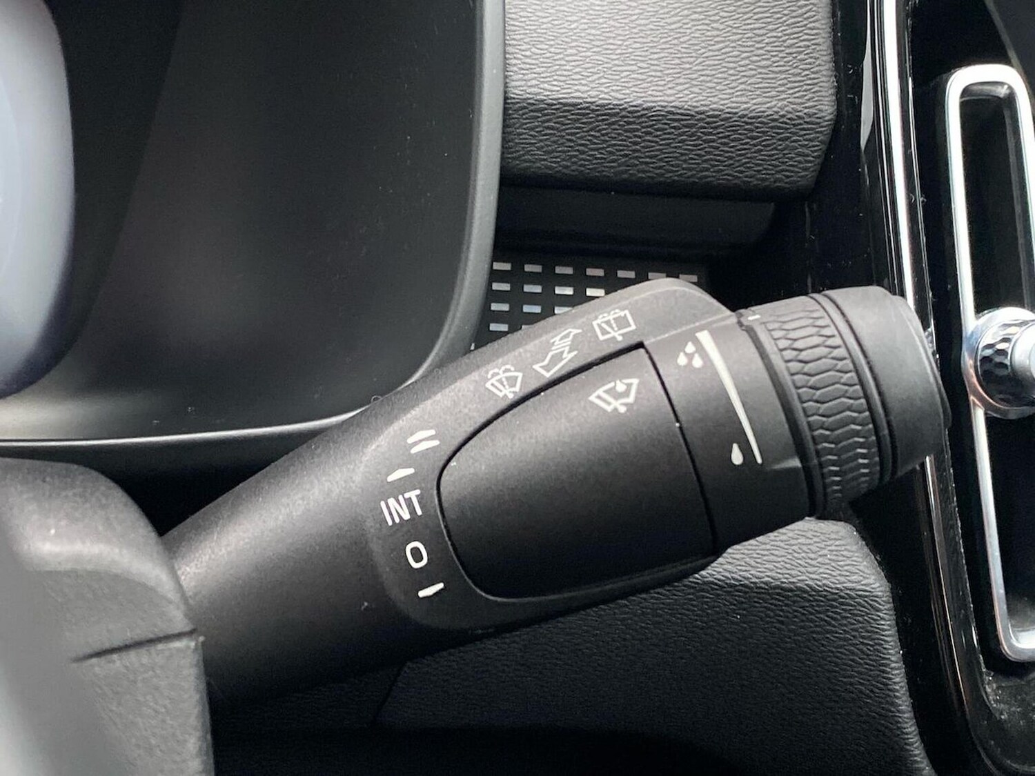 Used Volvo XC40 2020 for sale - 76490758: Photo 29