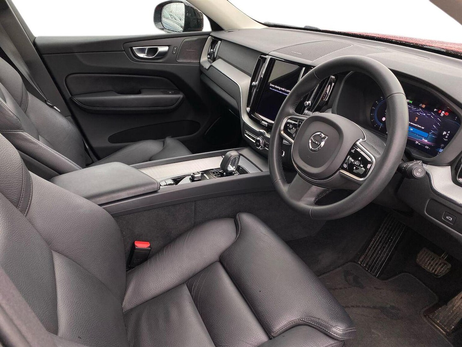 Used Volvo XC60 2023 for sale - 76365052: Photo 16