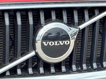 Used Volvo XC60 2022 for sale - 78698601: Photo