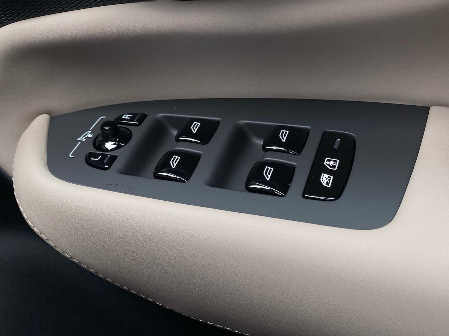 Used Volvo XC90 2025 for sale - 77522140: Photo 22