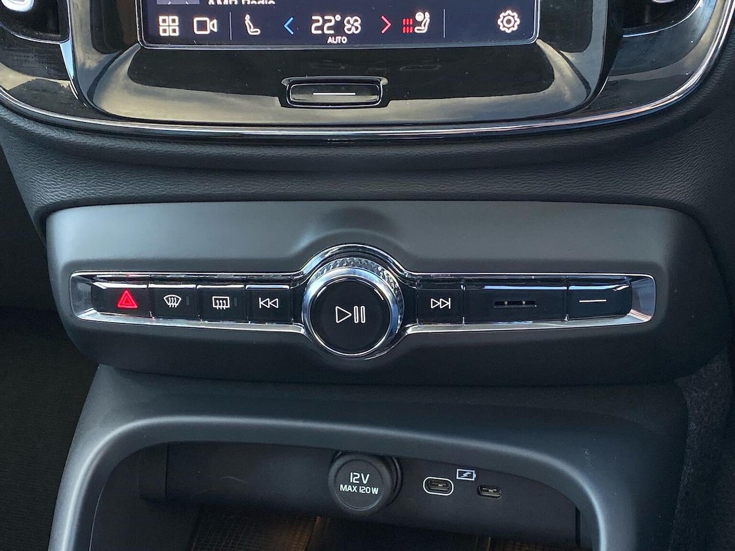 Used Volvo XC40 2025 for sale - 77489717: Photo 12