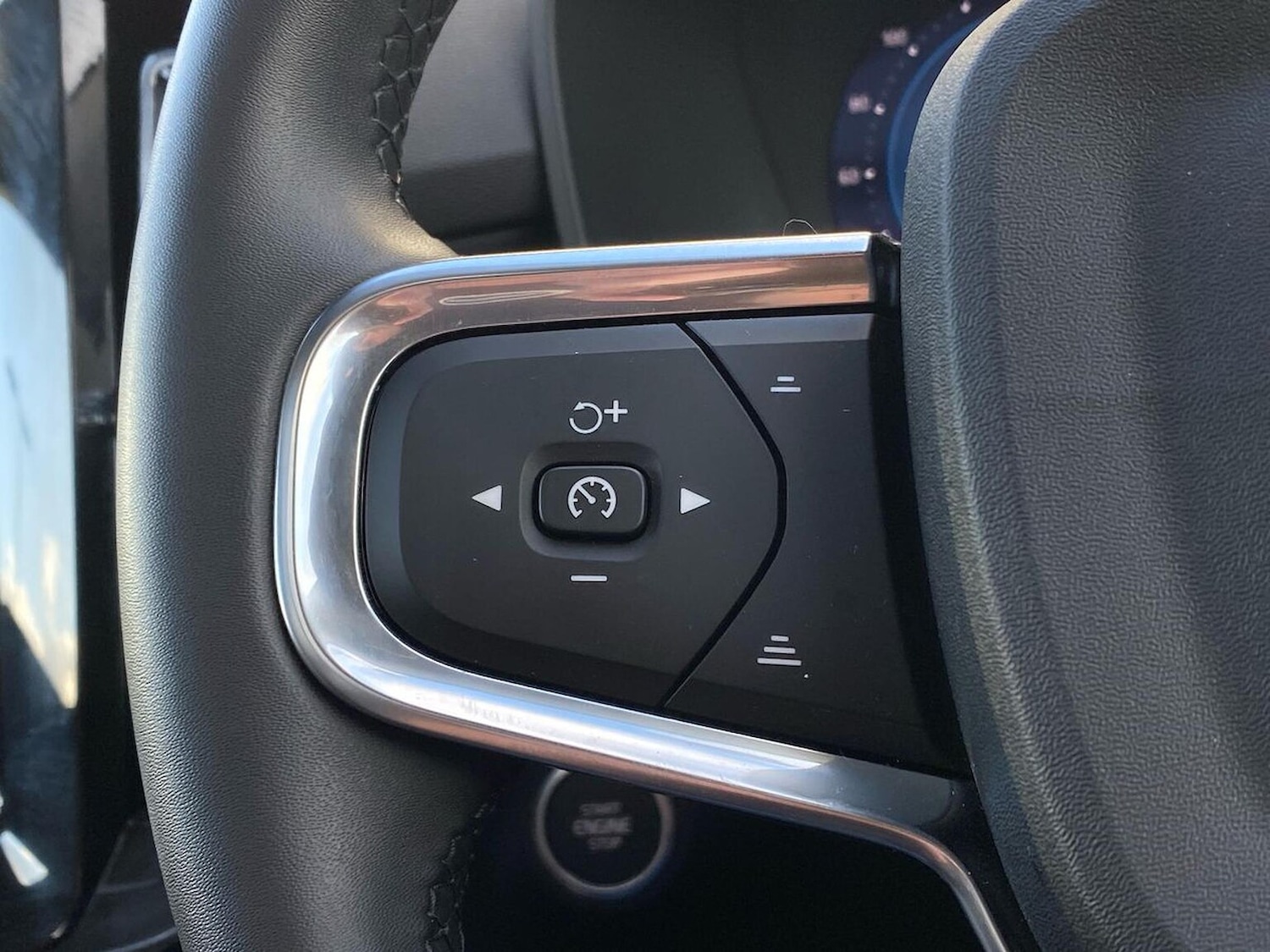 Used Volvo XC40 2025 for sale - 77489717: Photo 26