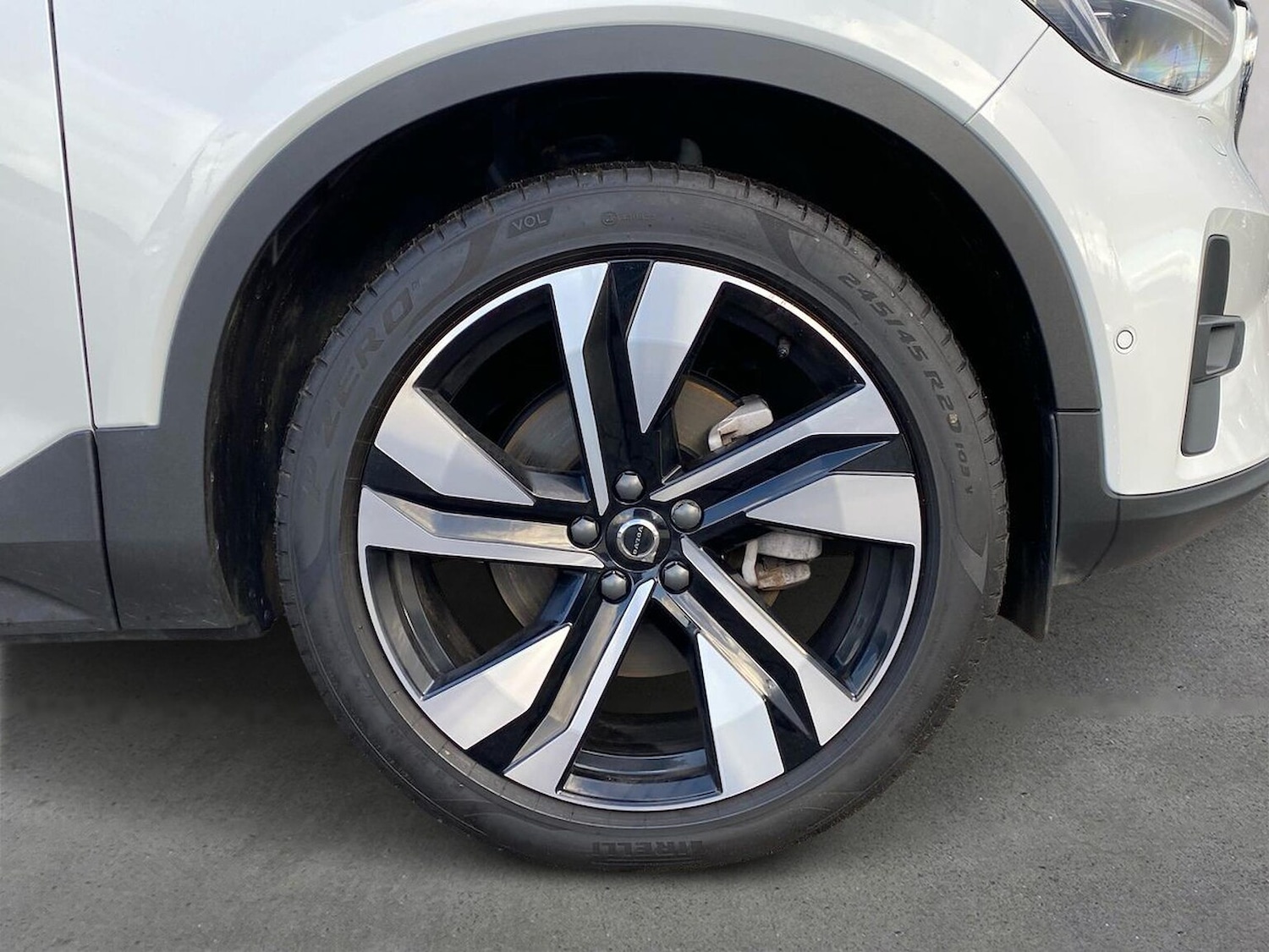 Used Volvo XC40 2025 for sale - 77489717: Photo 6