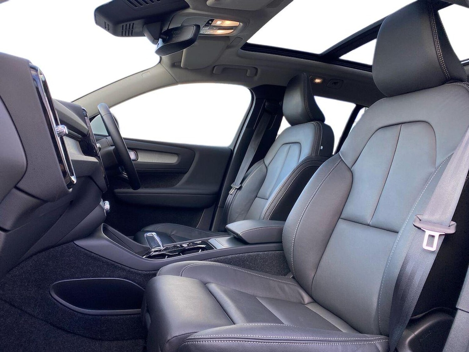 Used Volvo XC40 2025 for sale - 77489717: Photo 7