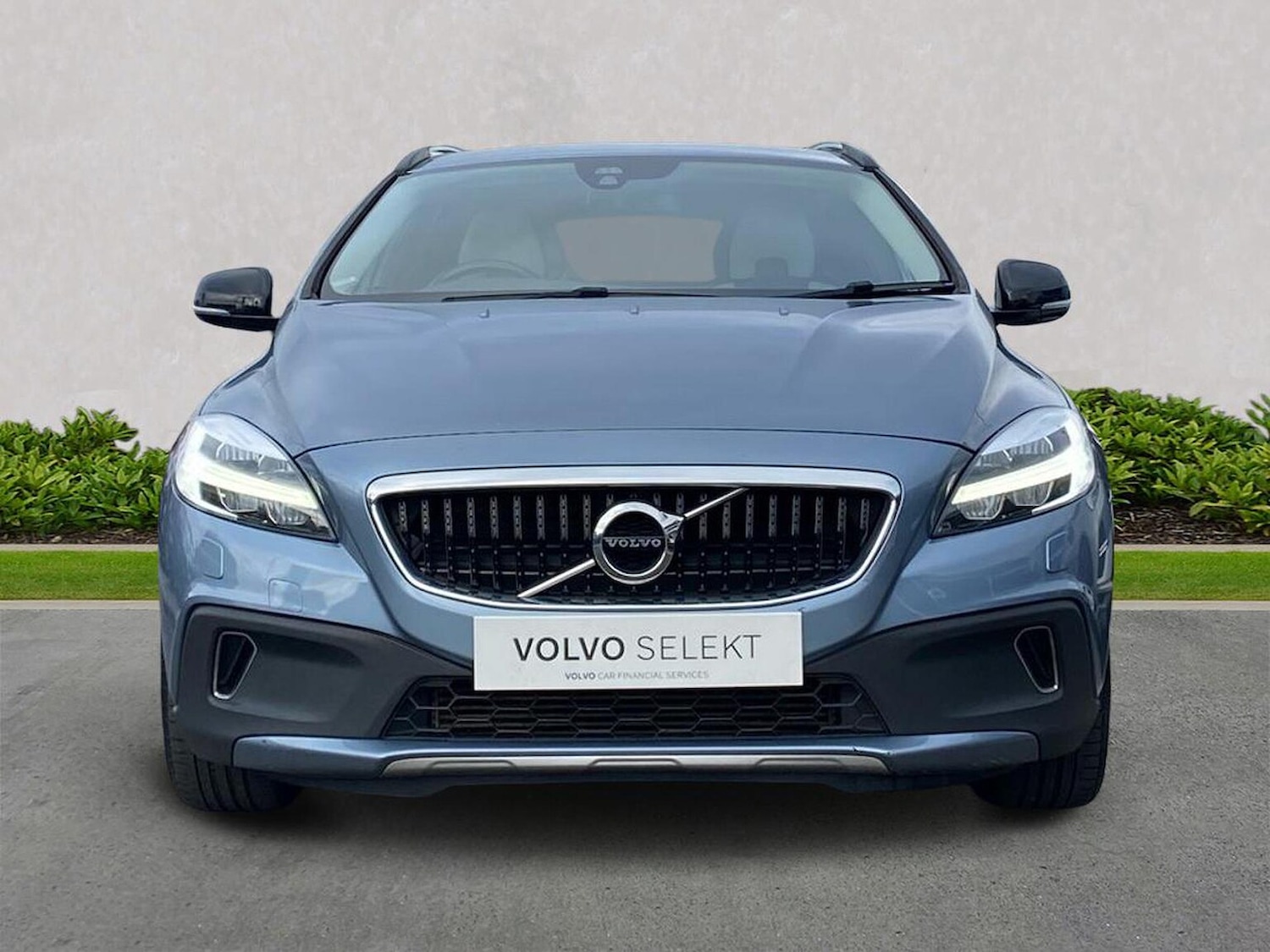 Used Volvo V40 2017 for sale - 76363351: Photo 6