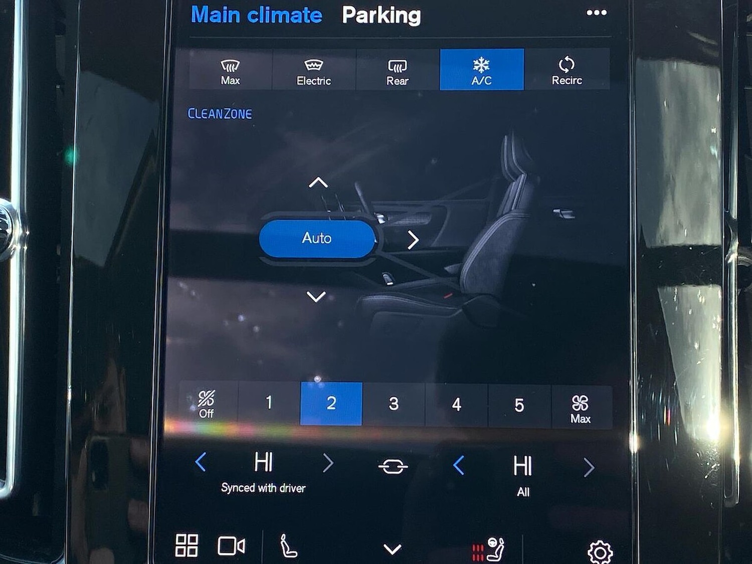 Used Volvo XC40 2024 for sale - 76353629: Photo 25