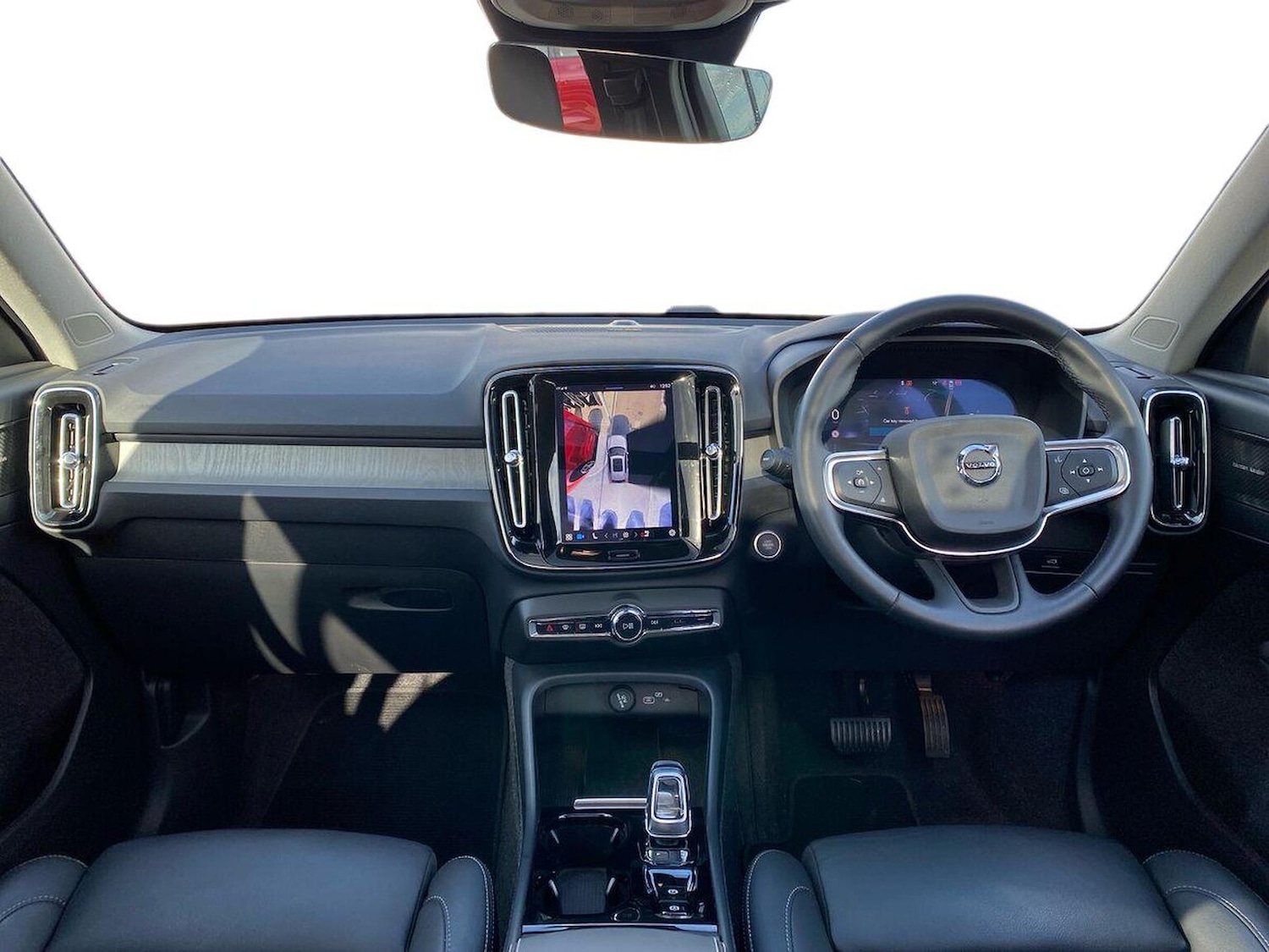 Used Volvo XC40 2024 for sale - 76353629: Photo 8