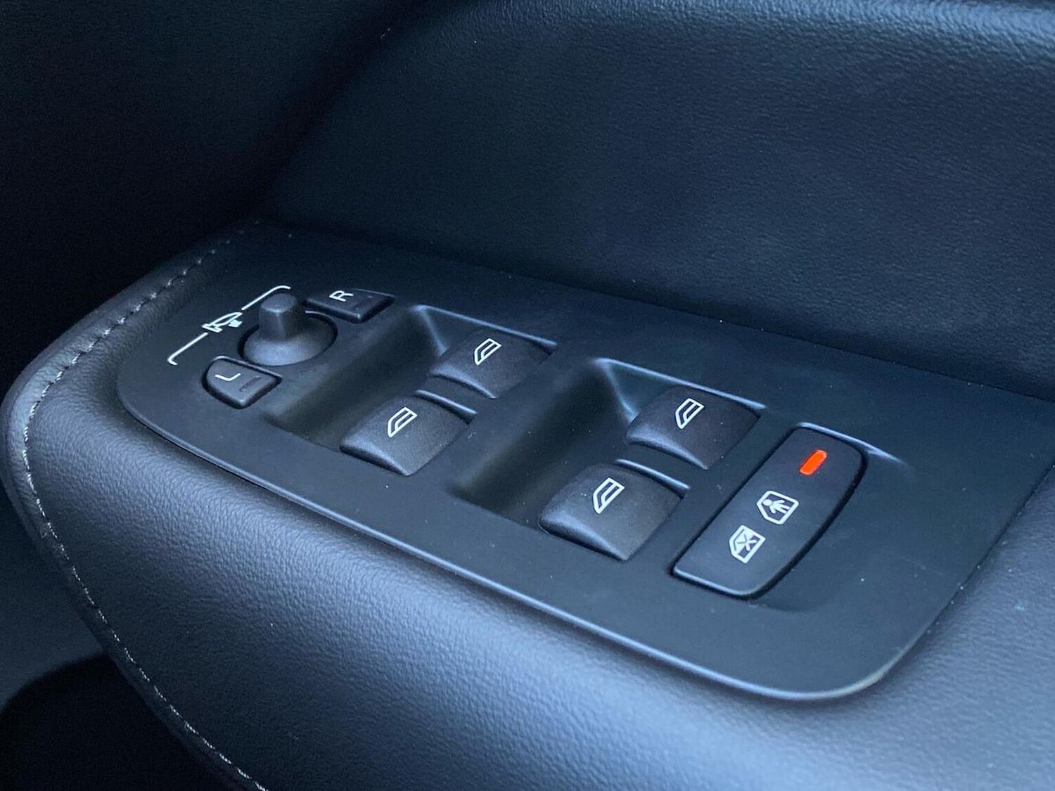 Used Volvo XC60 2025 for sale - 76353598: Photo 22