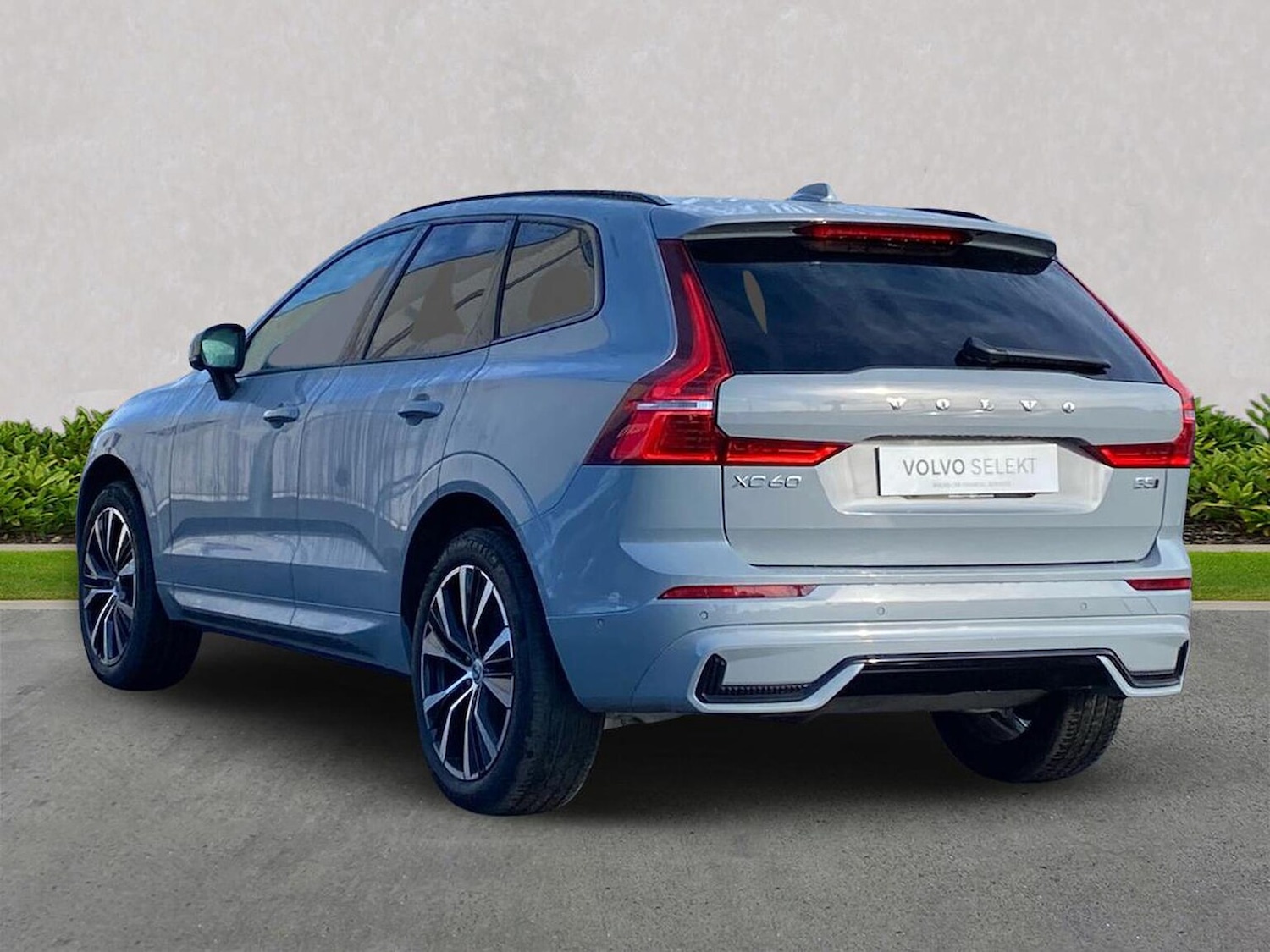 Used Volvo XC60 2025 for sale - 76353598: Photo 3