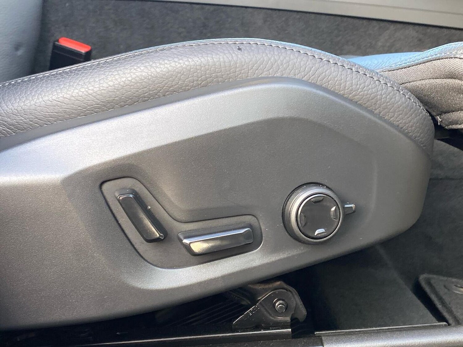 Used Volvo XC60 2025 for sale - 76353598: Photo 31