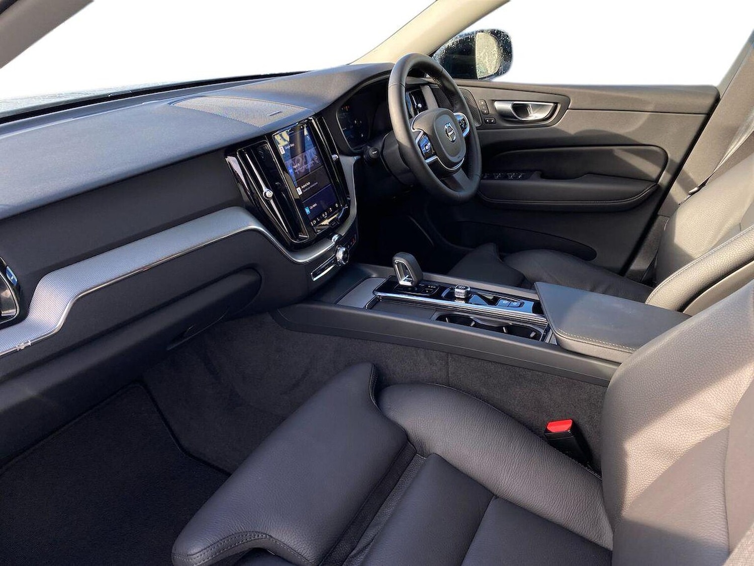 Used Volvo XC60 2025 for sale - 76353598: Photo 8