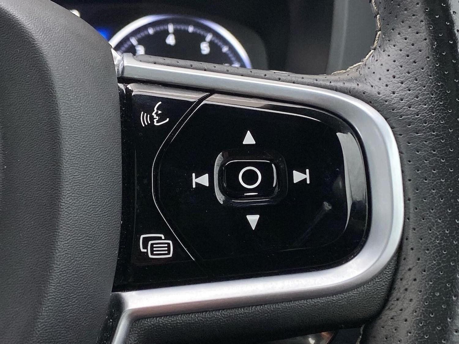 Used Volvo XC60 2019 for sale - 76455297: Photo 25