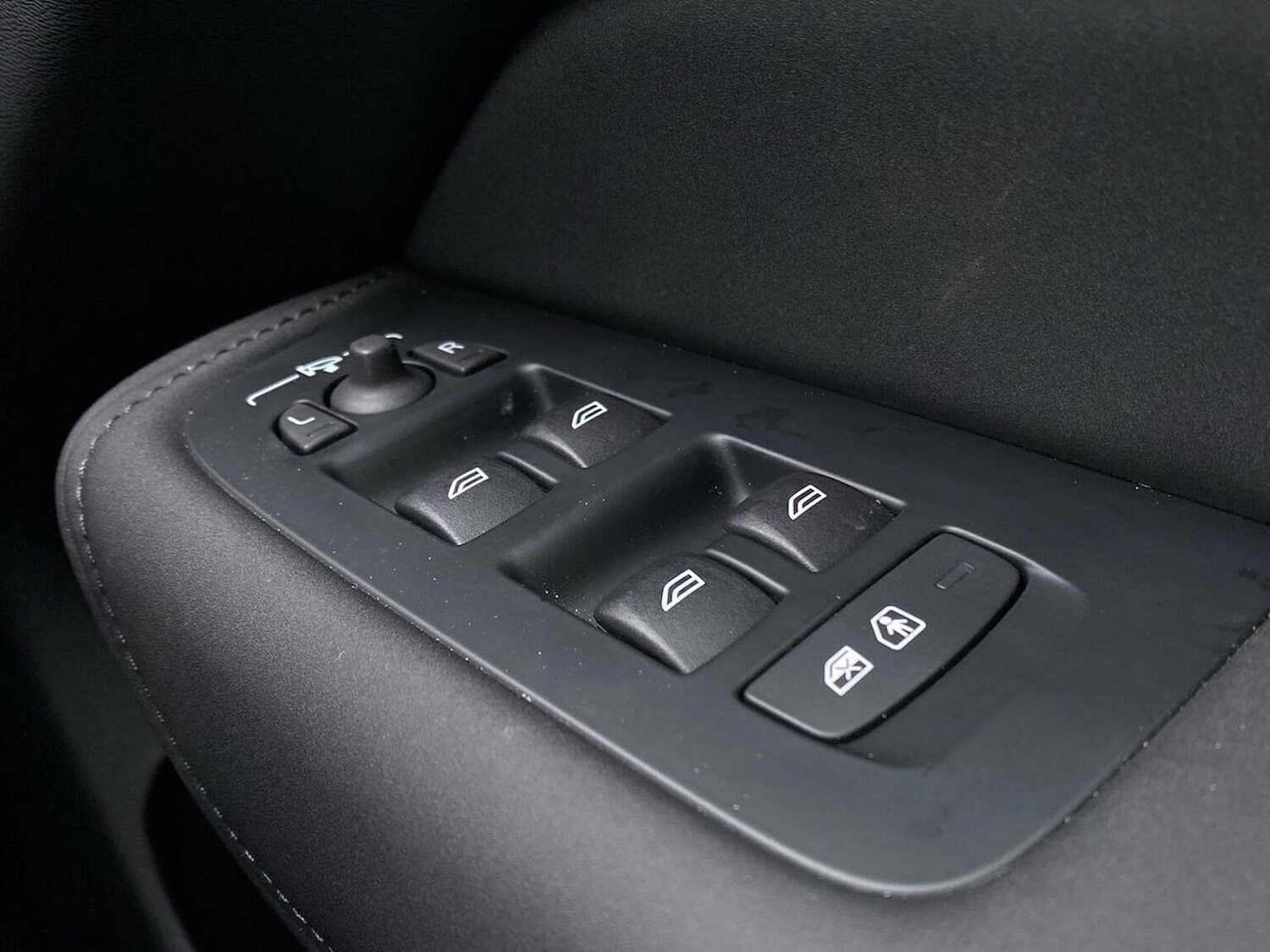 Used Volvo XC60 2025 for sale - 77901701: Photo 21