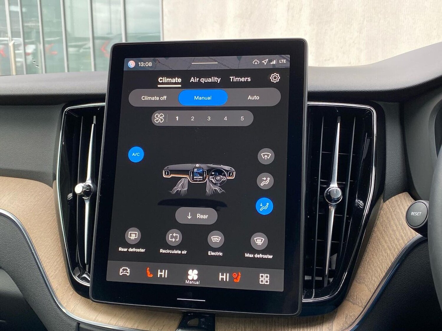 Used Volvo XC60 2025 for sale - 77901701: Photo 25