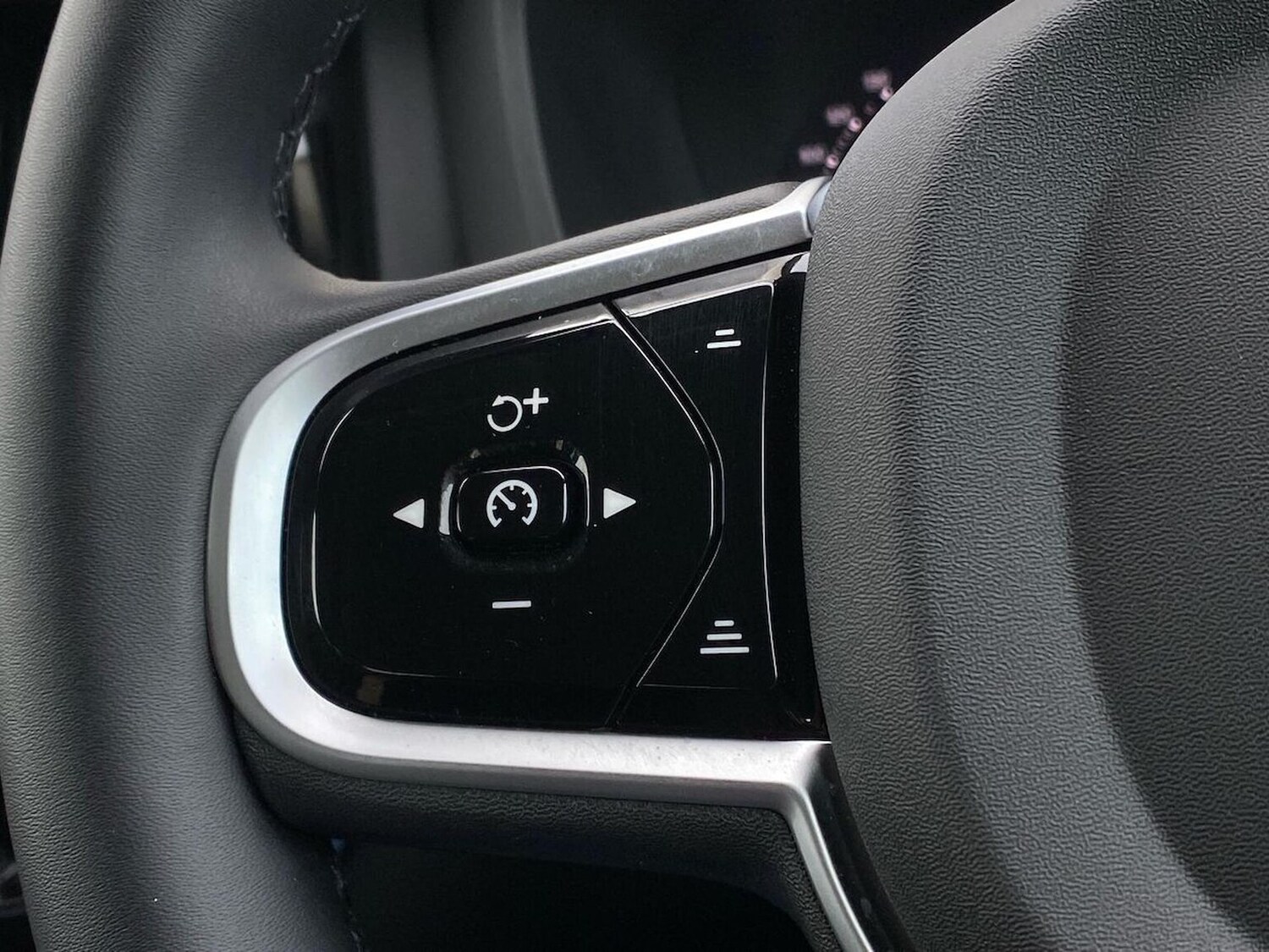 Used Volvo XC60 2025 for sale - 77901701: Photo 27