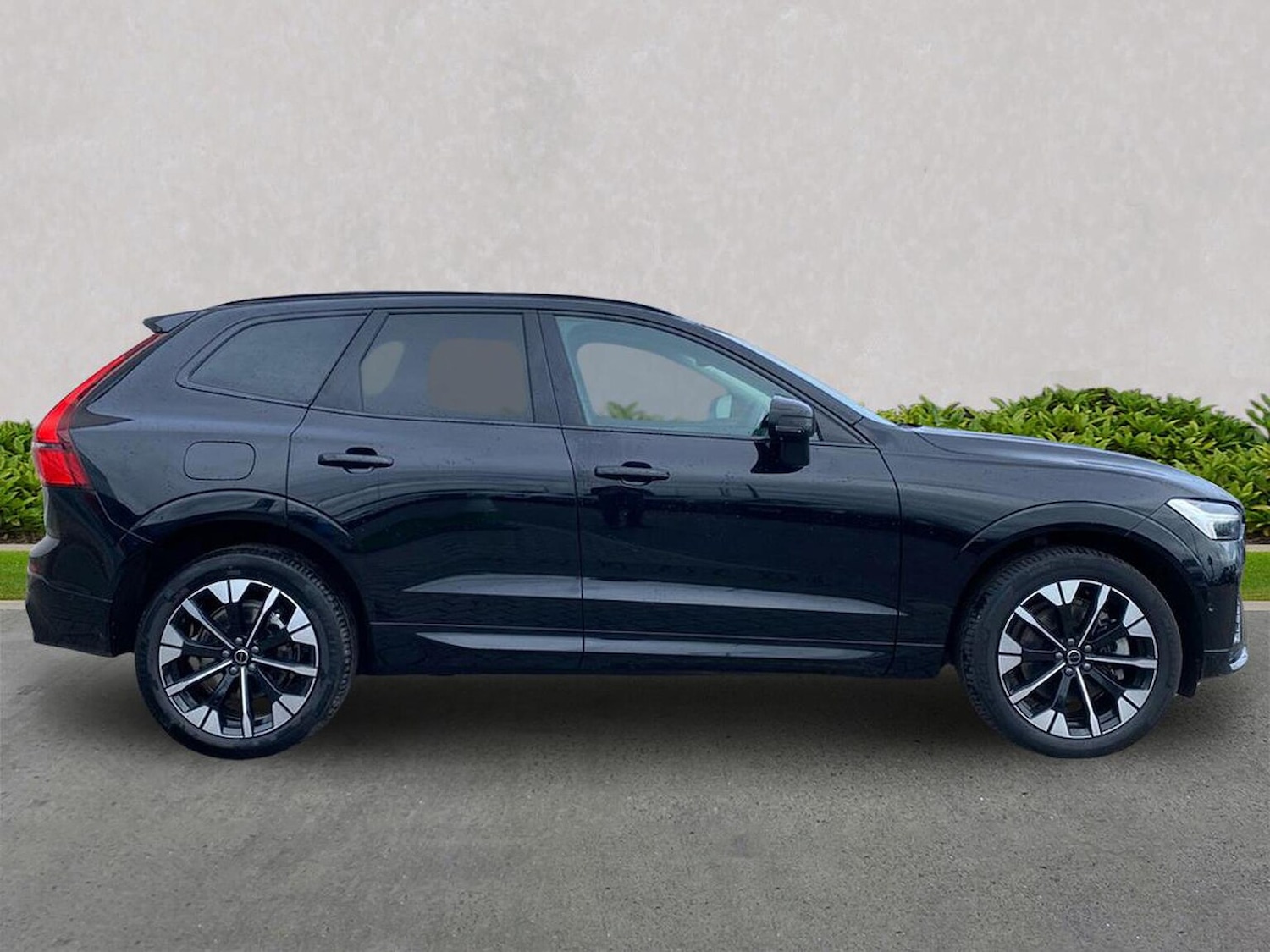 Used Volvo XC60 2025 for sale - 77901701: Photo 3