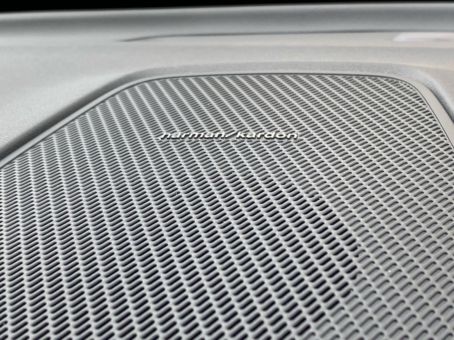 Used Volvo XC60 2025 for sale - 77901701: Photo 31