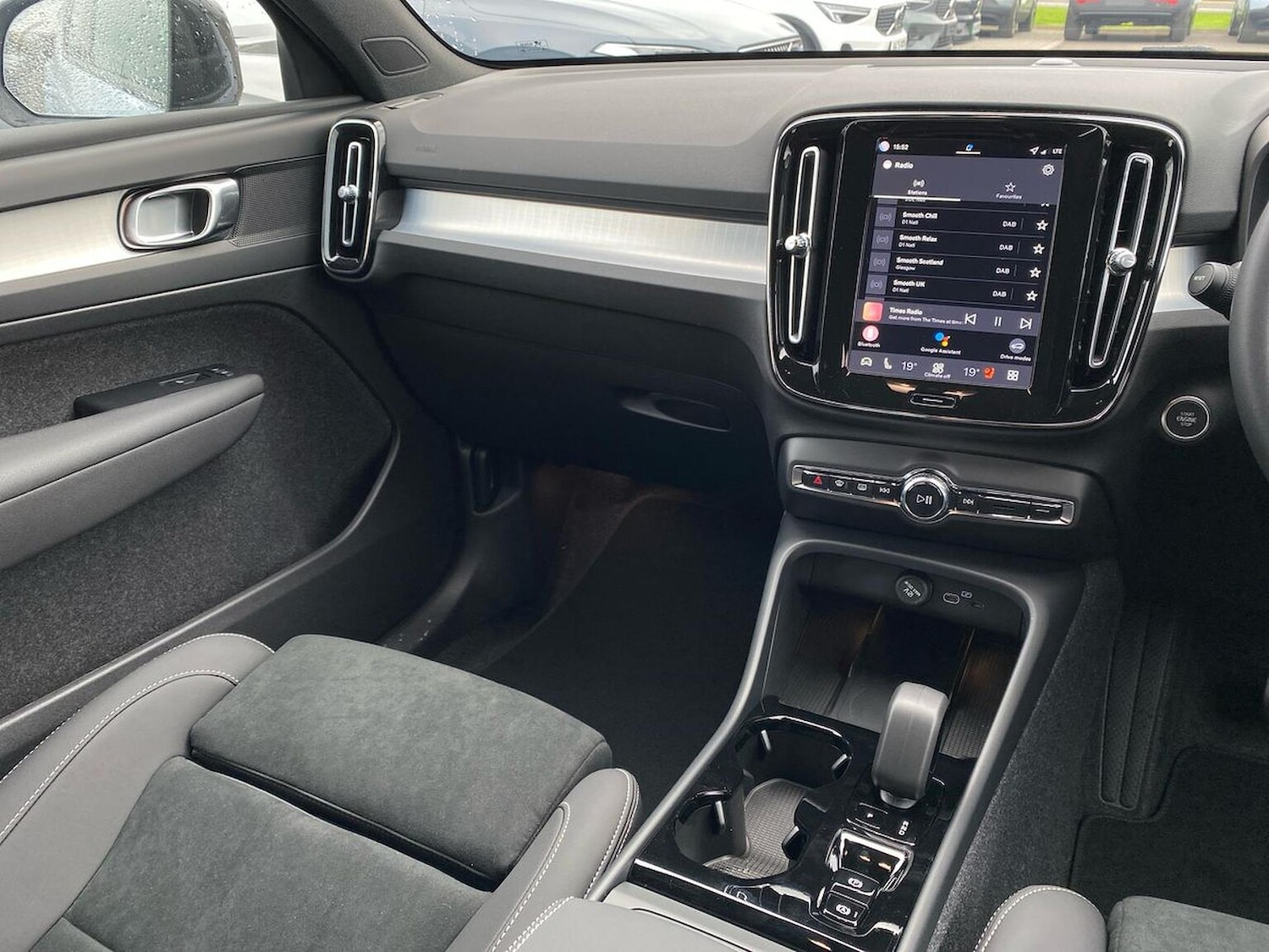 Used Volvo XC40 2025 for sale - 76281225: Photo 14