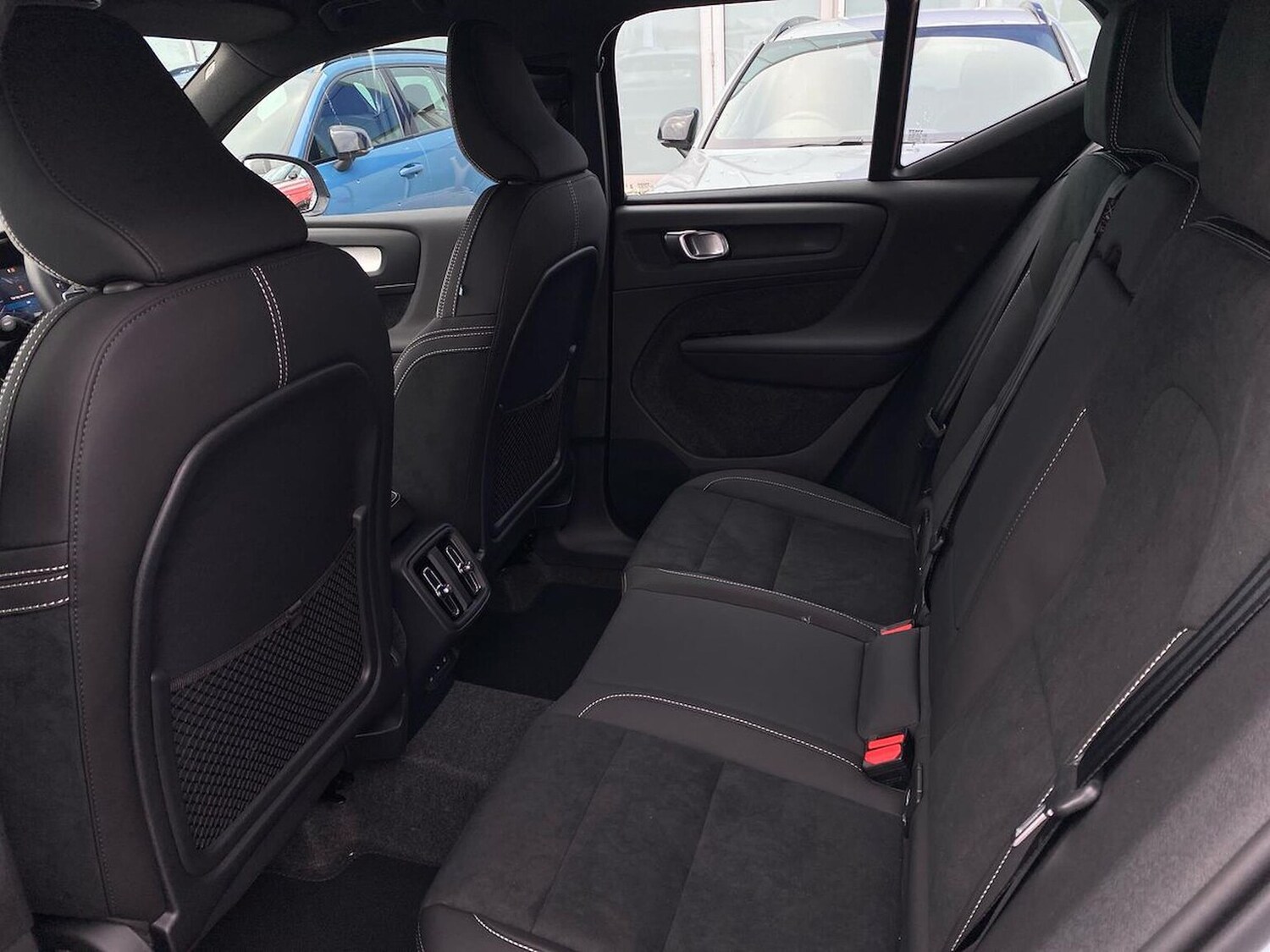 Used Volvo XC40 2025 for sale - 76281225: Photo 17